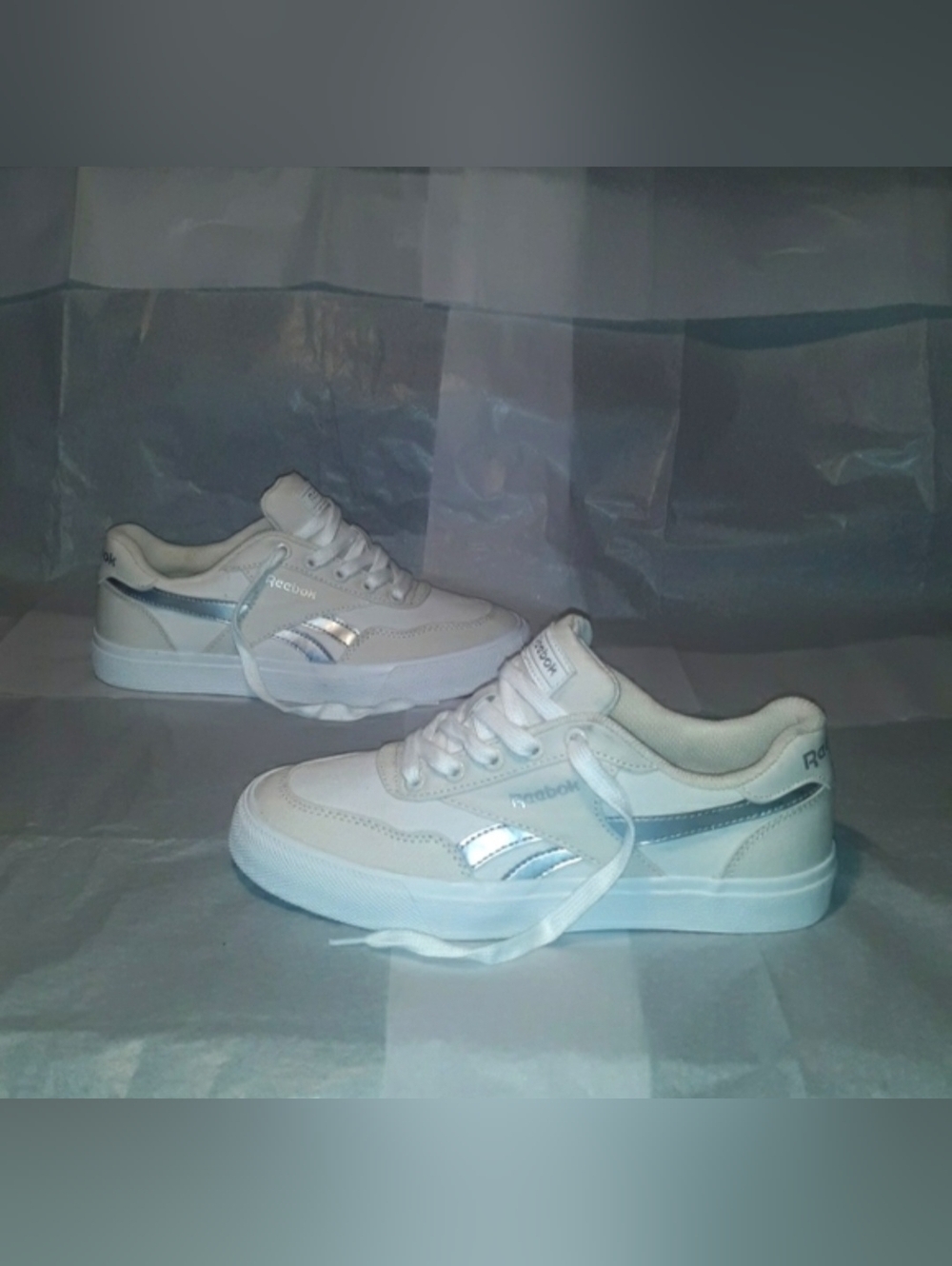 Reebok Sneakers, Brand NEW, Women size 8.